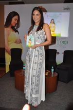Lara Dutta unveils her Prenatal Yoga DVD in Mumbai on 15th May 2012 (27).JPG